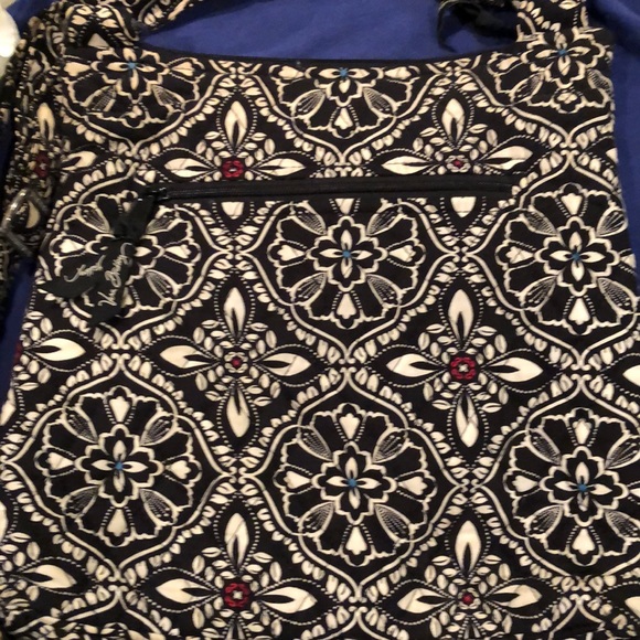 Vera Bradley Bag-Used - Picture 3 of 7